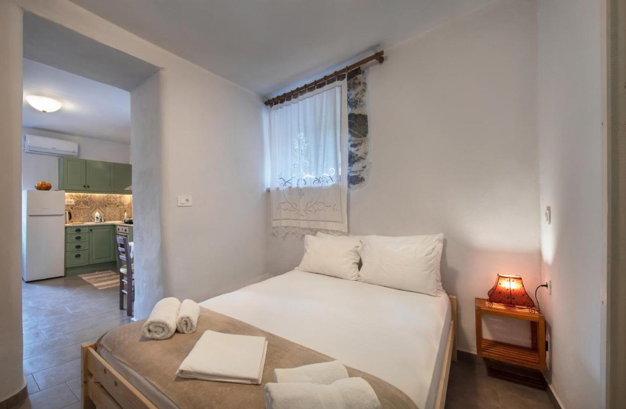 Feneri 3 -Cozy Rustic Apt 20' From Elafonisi Beach Perivolia  Esterno foto