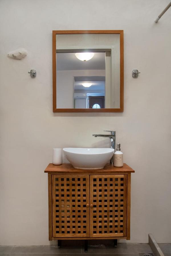 Feneri 3 -Cozy Rustic Apt 20' From Elafonisi Beach Perivolia  Esterno foto
